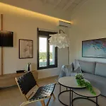 Helios - Seaside Pool & Private Parking וילה *