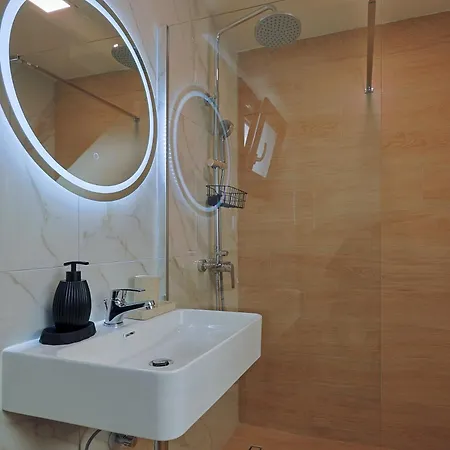 Helios - Seaside Pool & Private Parking Вилла