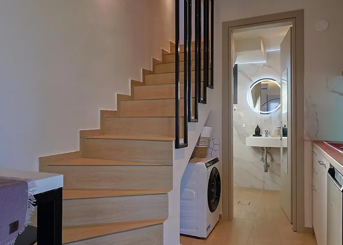 Вилла Helios - Seaside Pool & Private Parking *